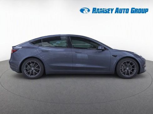 Used 2022 Tesla Model 3 Long Range AWD/4WD image 8