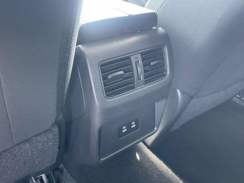 Used 2025 Nissan Rogue SV FWD image 14