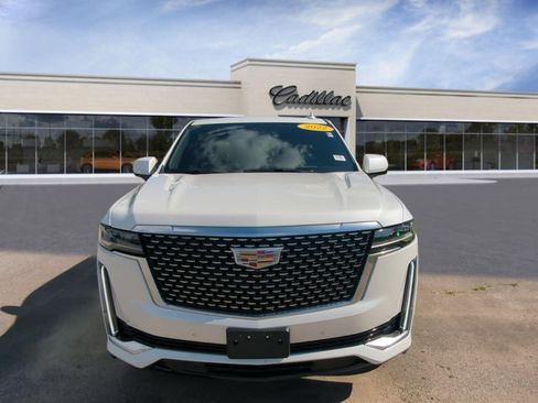 Used 2022 Cadillac Escalade Premium Luxury RWD image 3