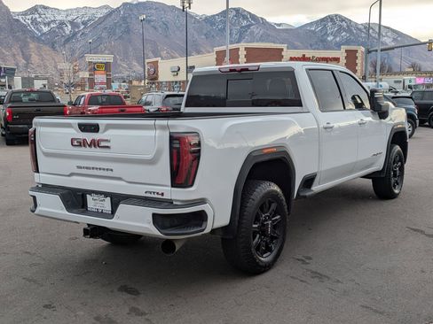 Used 2025 GMC Sierra 2500 AT4 image 3