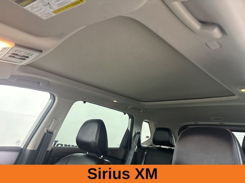 Used 2023 Nissan Rogue SL w/ SL Premium Package image 12