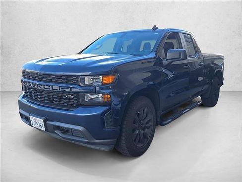 Used 2020 Chevrolet Silverado 1500 Custom w/ Custom Value Package image 1
