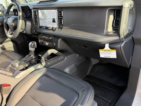 New 2026 Ford Bronco Big Bend w/ Black Diamond Package AWD/4WD image 7
