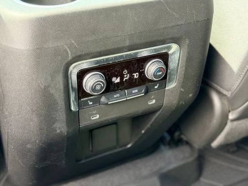 Used 2022 Chevrolet Suburban LT w/ Luxury Package AWD/4WD image 26