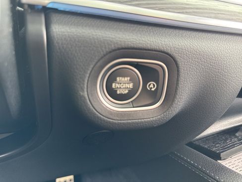 New 2025 Mercedes-Benz GLS 450 4MATIC image 28