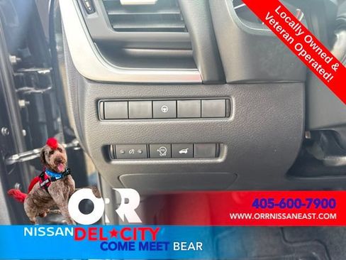 Used 2023 Nissan Rogue SV w/ SV Premium B Package FWD image 16