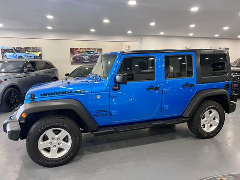 Used 2016 Jeep Wrangler Unlimited Sport w/ Quick Order Package 24S AWD/4WD image 4