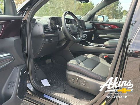 New 2026 Chevrolet Traverse Z71 w/ Enhanced Driving Package AWD/4WD image 12
