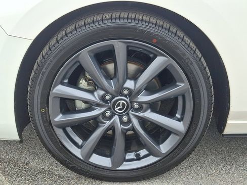 Used 2021 MAZDA MAZDA3 s image 9