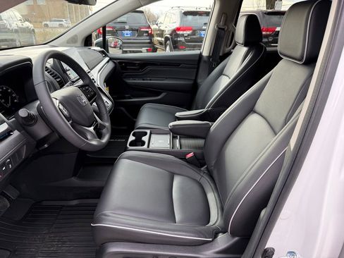 Certified 2026 Honda Odyssey Touring image 13
