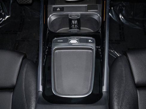 New 2025 Mercedes-Benz GLB 250 image 19