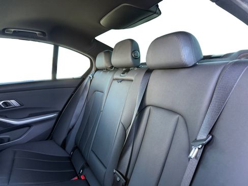 Used 2019 BMW 330i Sedan w/ Driving Assistance Package RWD image 10