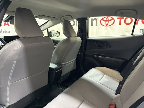 Used 2025 Toyota Prius LE AWD/4WD image 21