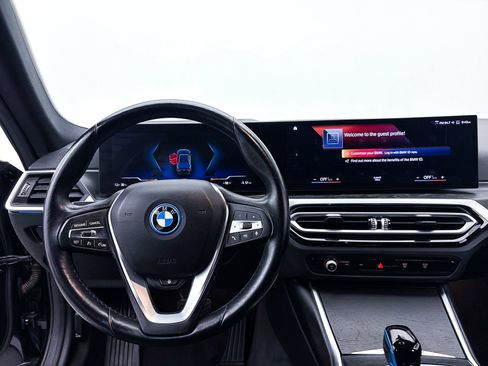 Used 2023 BMW i4 eDrive35 w/ Premium Package RWD image 4