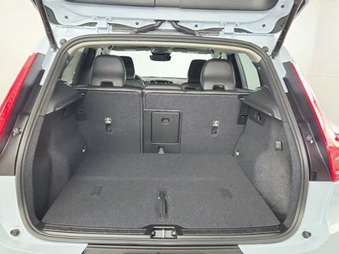 Used 2026 Volvo XC40 B5 Plus w/ Climate Package AWD/4WD image 42