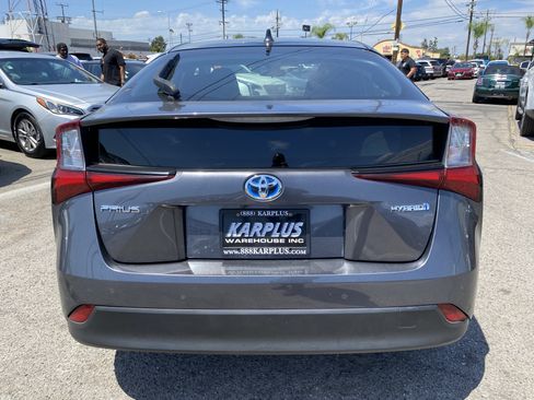 Used 2021 Toyota Prius LE FWD image 11