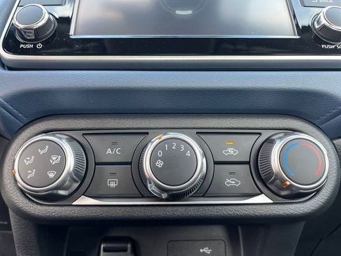 New 2025 Nissan Versa SV image 4