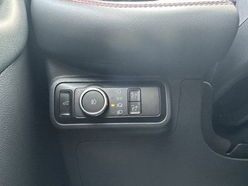 Used 2025 Ford Explorer ST-Line image 22