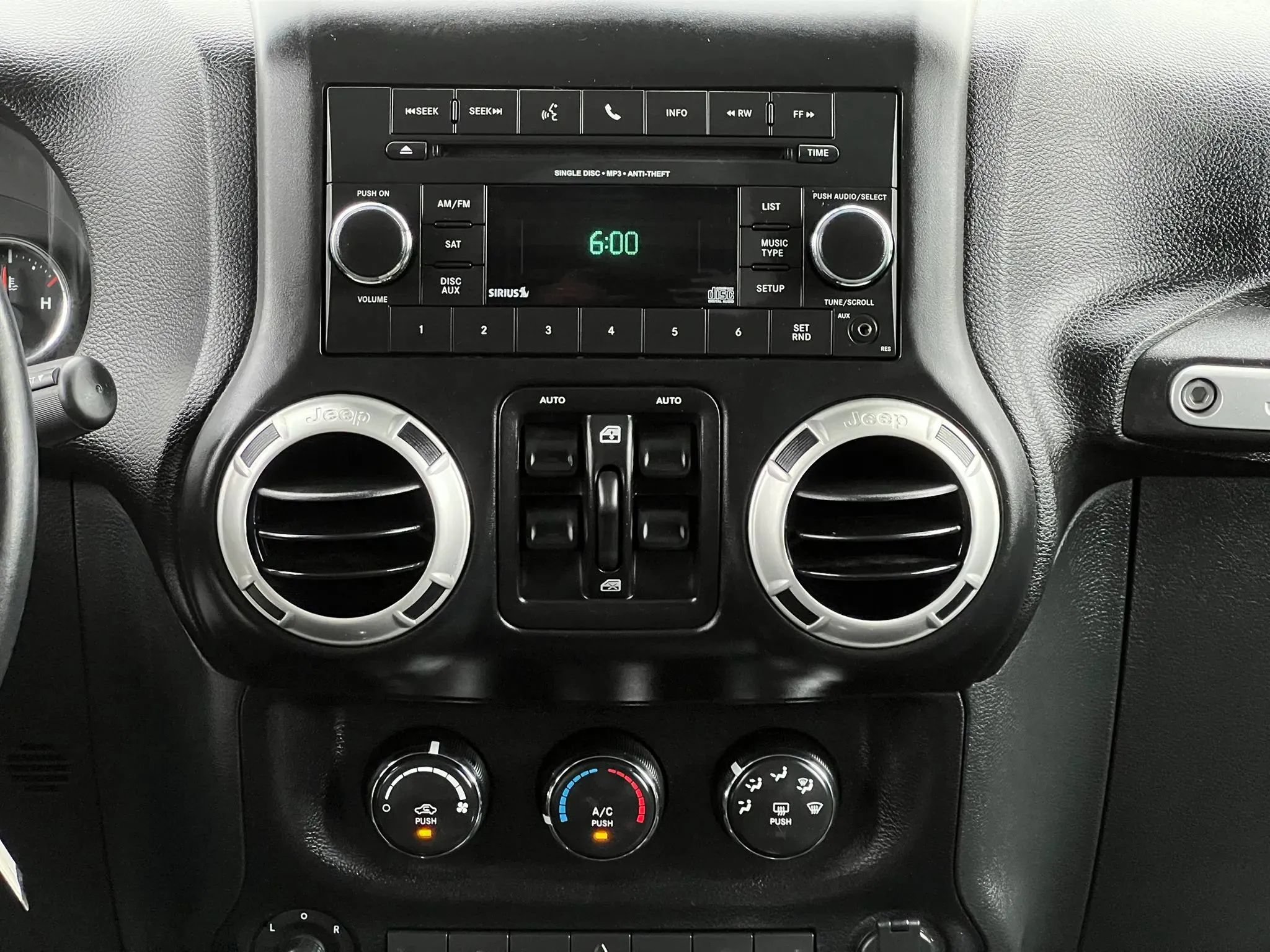 Used 2017 Jeep Wrangler Unlimited Sahara w/ Max Tow Package AWD/4WD image 25