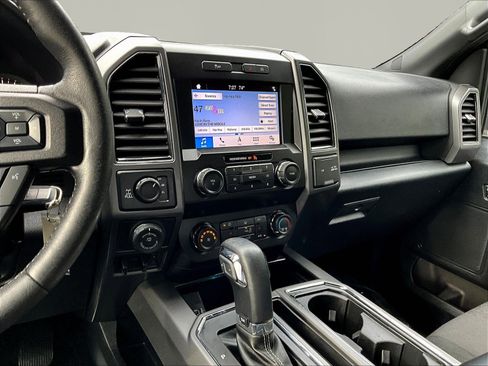 Used 2019 Ford F150 XLT w/ Equipment Group 302A Luxury AWD/4WD image 10