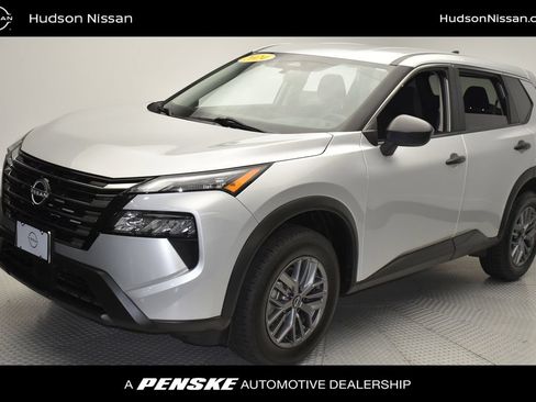 Used 2024 Nissan Rogue S FWD image 1