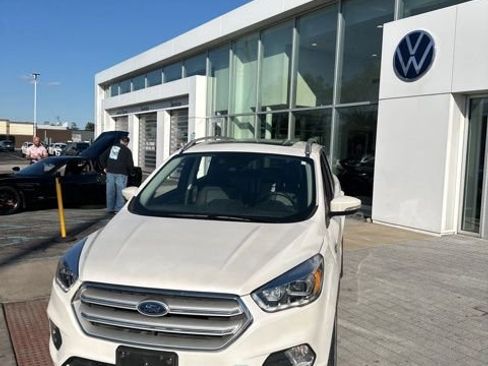 Used 2019 Ford Escape Titanium FWD image 18