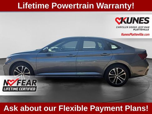 Used 2025 Volkswagen Jetta Sport FWD image 4