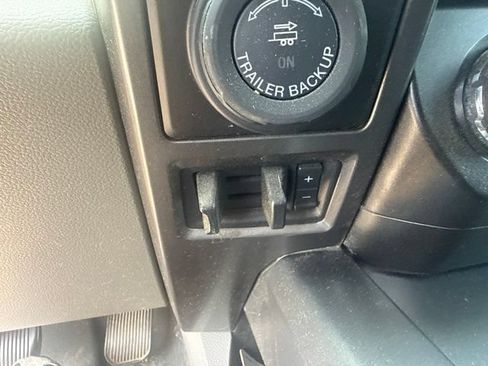 Used 2019 Ford F150 XLT w/ Equipment Group 302A Luxury AWD/4WD image 32