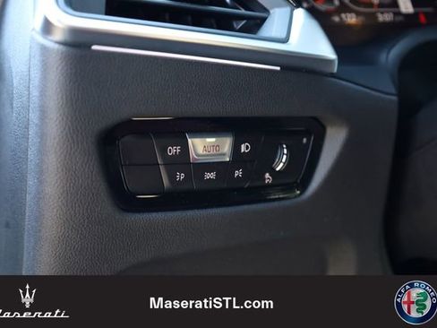 Used 2022 BMW 330i xDrive Sedan w/ Driving Assistance Package image 12