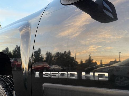 Used 2008 Chevrolet Silverado 3500 LT w/ EZ-Lift Tailgate Package image 18