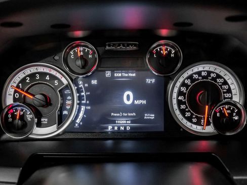 Used 2018 RAM 2500 Laramie w/ Convenience Group image 19