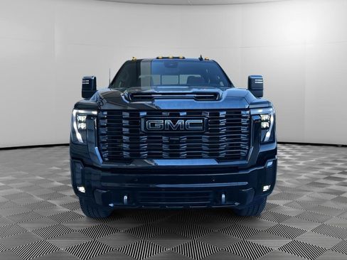 Used 2024 GMC Sierra 3500 Denali Ultimate AWD/4WD image 2