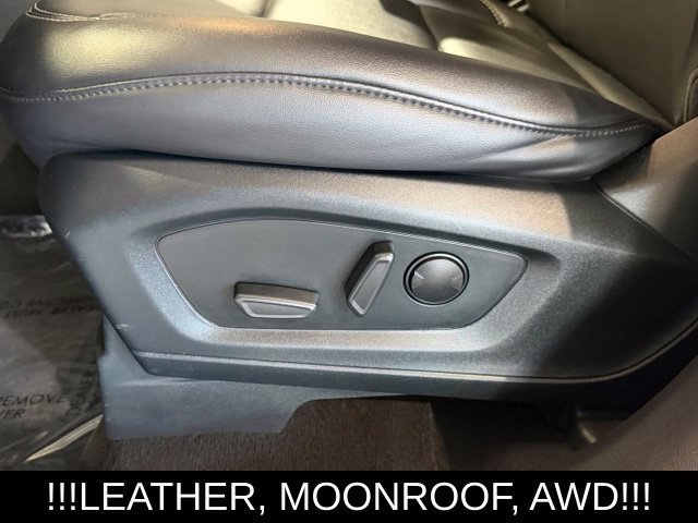 Used 2023 Ford Explorer XLT AWD/4WD image 27