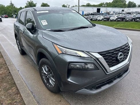 Used 2023 Nissan Rogue S AWD/4WD image 2