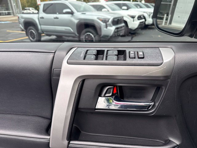 Used 2017 Toyota 4Runner SR5 Premium AWD/4WD image 20