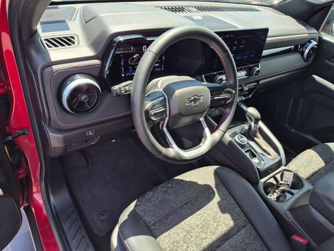 Used 2023 Chevrolet Colorado Z71 w/ Z71 Convenience Package 2 AWD/4WD image 17