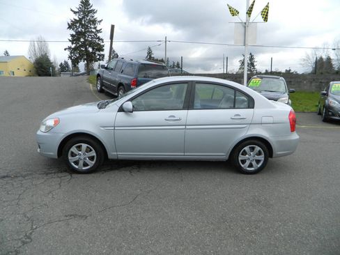 Used 2011 Hyundai Accent GLS image 5