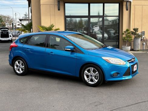 Used 2014 Ford Focus SE FWD image 1