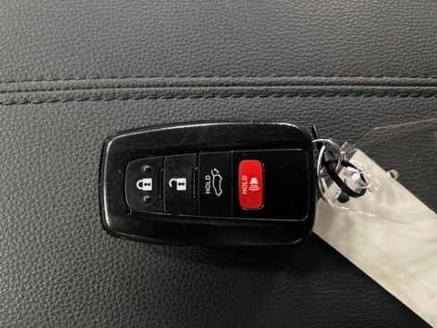 Used 2023 Toyota RAV4 Limited AWD/4WD image 30