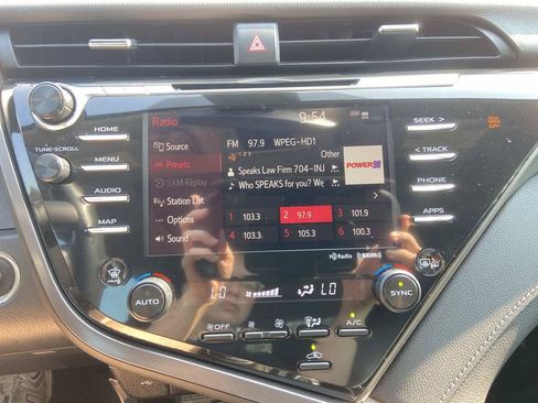 Used 2020 Toyota Camry XSE FWD image 37