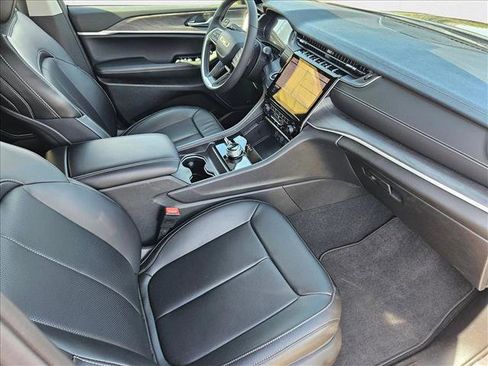 New 2024 Jeep Grand Cherokee L Limited w/ Luxury Tech Group II image 17