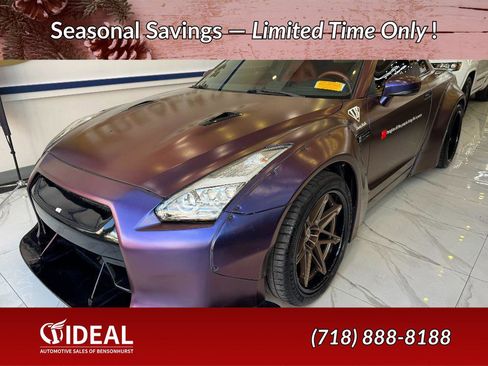Used 2016 Nissan GT-R Premium image 1