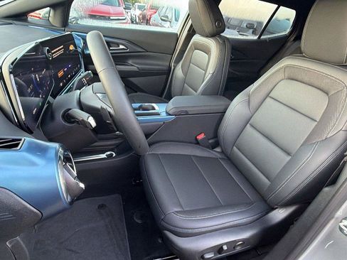 New 2026 Chevrolet Equinox EV LT FWD image 4