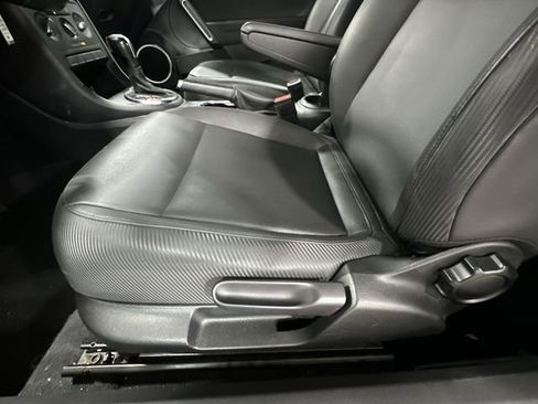Used 2013 Volkswagen Beetle 2.5 image 18