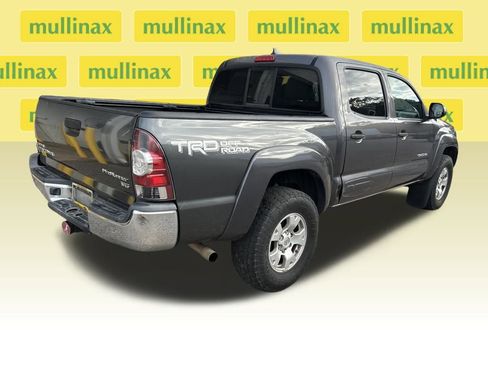 Used 2014 Toyota Tacoma PreRunner image 2