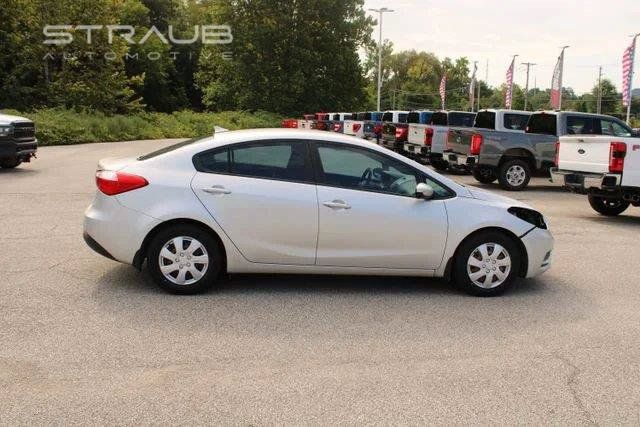 Used 2016 Kia Forte LX FWD image 4