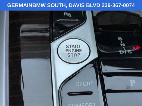 Used 2024 BMW X5 sDrive40i w/ M Sport Package RWD image 32
