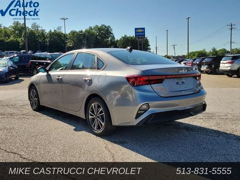 Used 2023 Kia Forte LXS FWD image 3