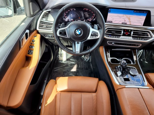 Used 2019 BMW X5 xDrive50i w/ M Sport Package AWD/4WD image 13