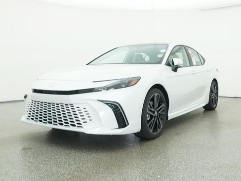 New 2026 Toyota Camry XSE FWD image 32